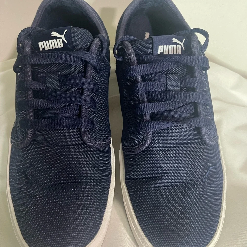 Puma Men's Deep Blue Sneakers